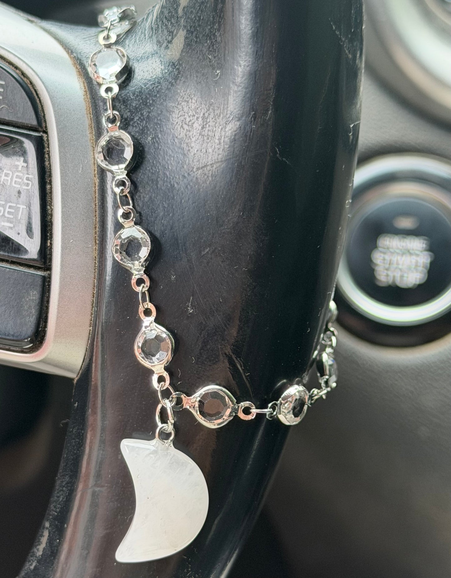 Quartz Steering Wheel Accessory