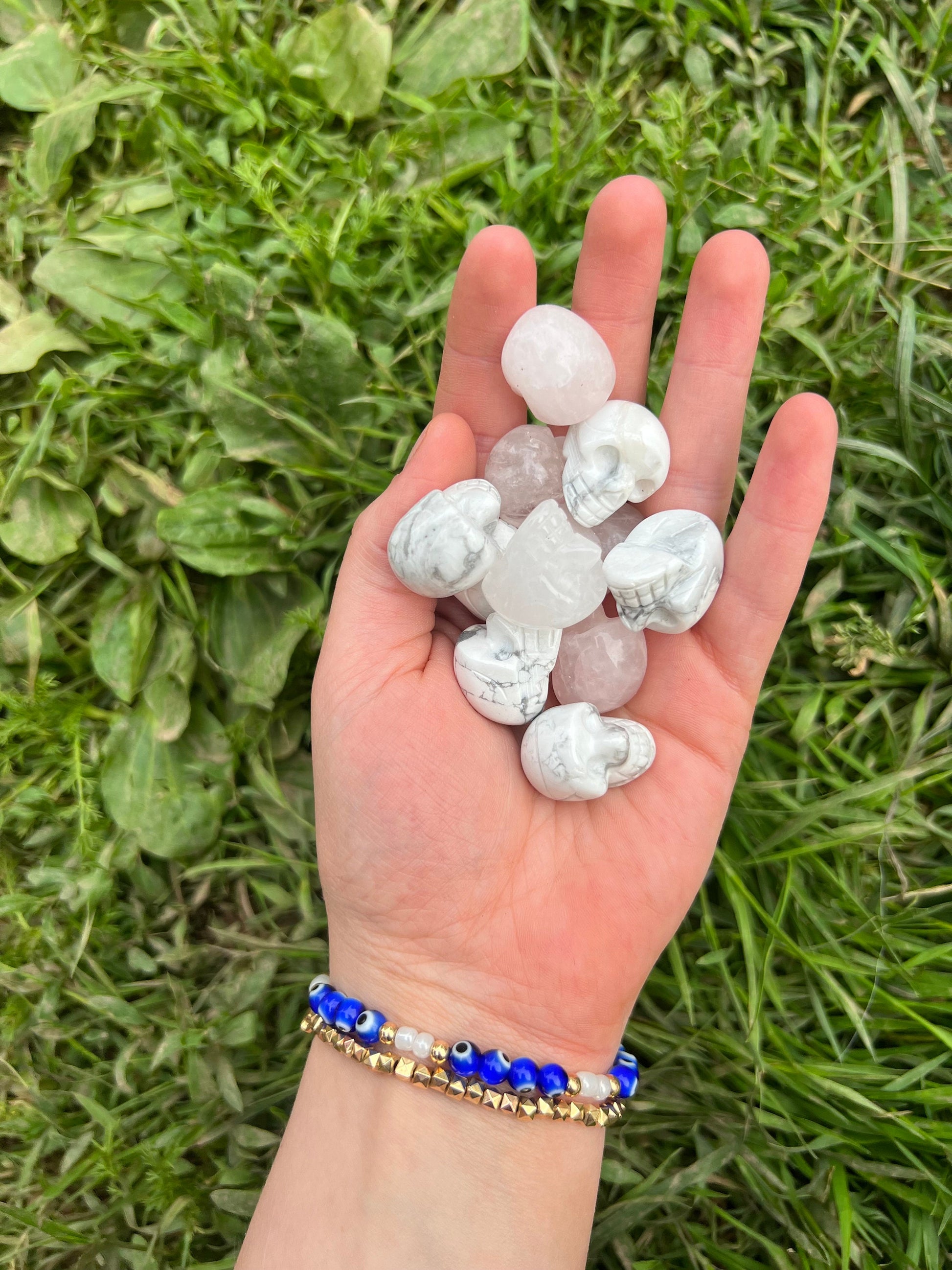 Mini Skulls in Howlite Clear Quartz and Rose Quartz Skull Carving Gemstones Witchy Home Decor for Altar