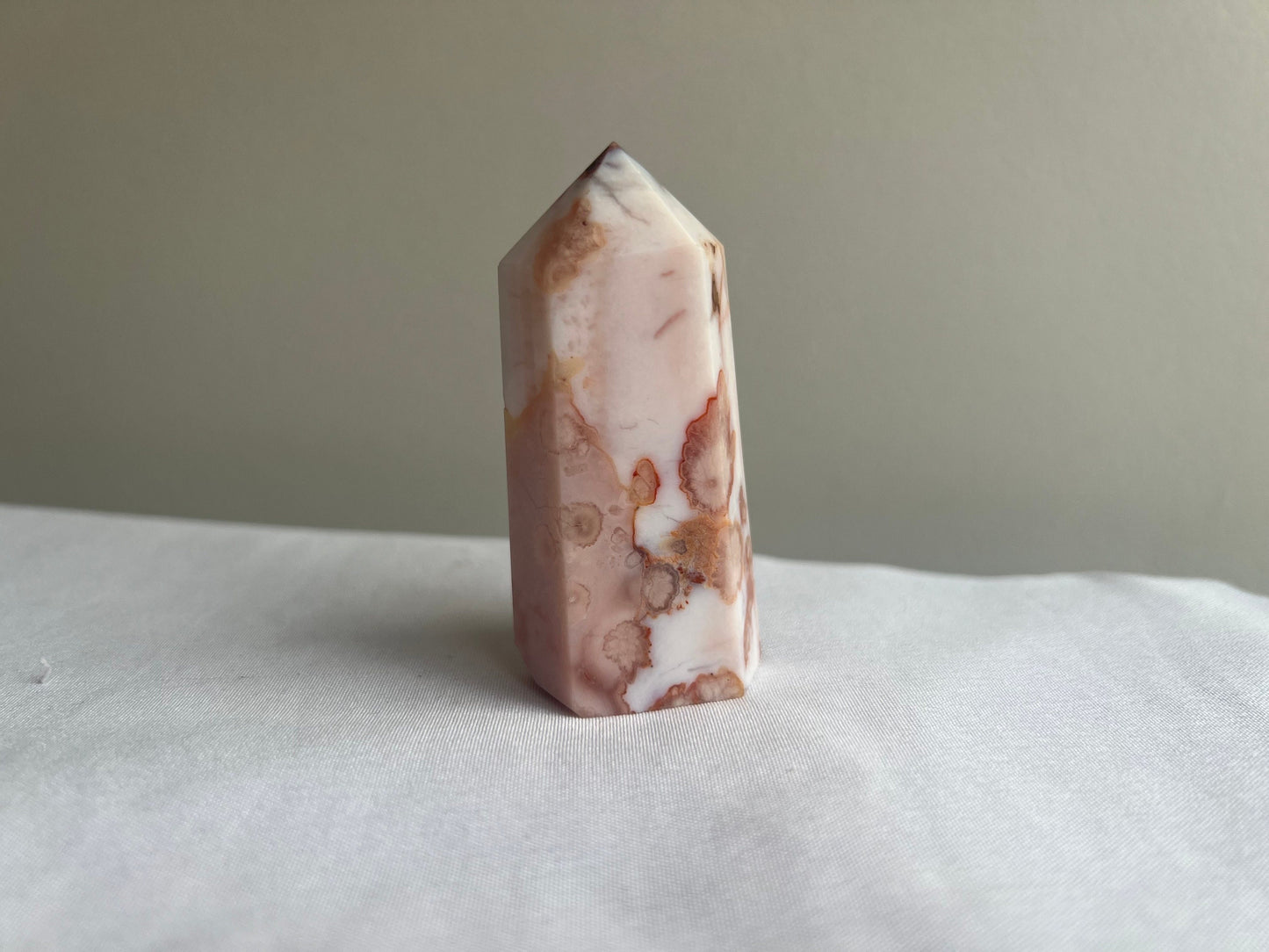 Gorgeous Carnelian Flower Agate Tower Carving