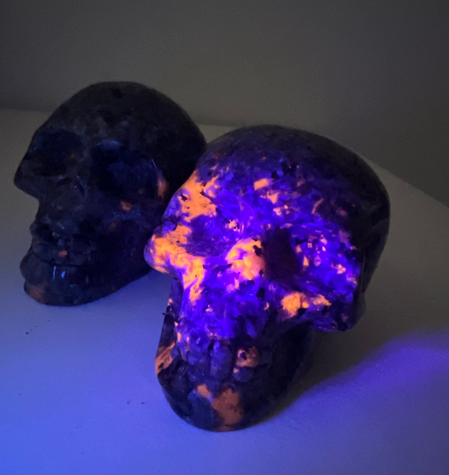 Stunning UV Reactive Yooperlite Skull Carvings | One (1) Yooperlite Skull