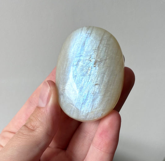Gorgeous Flashy Moonstone Palm Stone with Blue Flash | Moonstone Palmstone