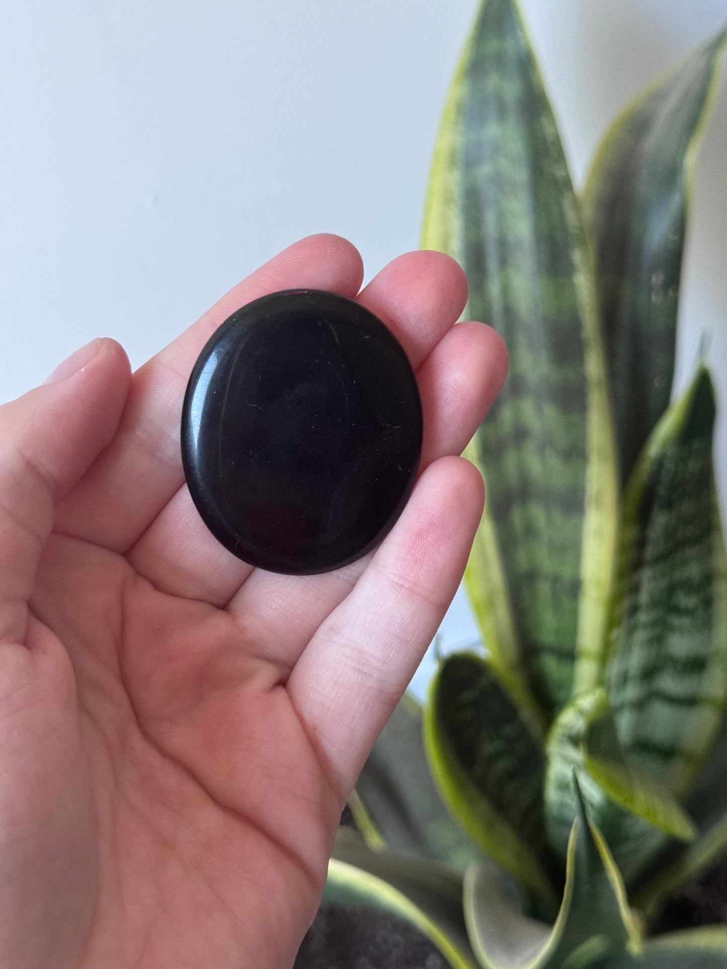 Beautiful Black Obsidian Flat Stones | Black Obsidian Round Palm Stone Pocket Stone Skipping Stone