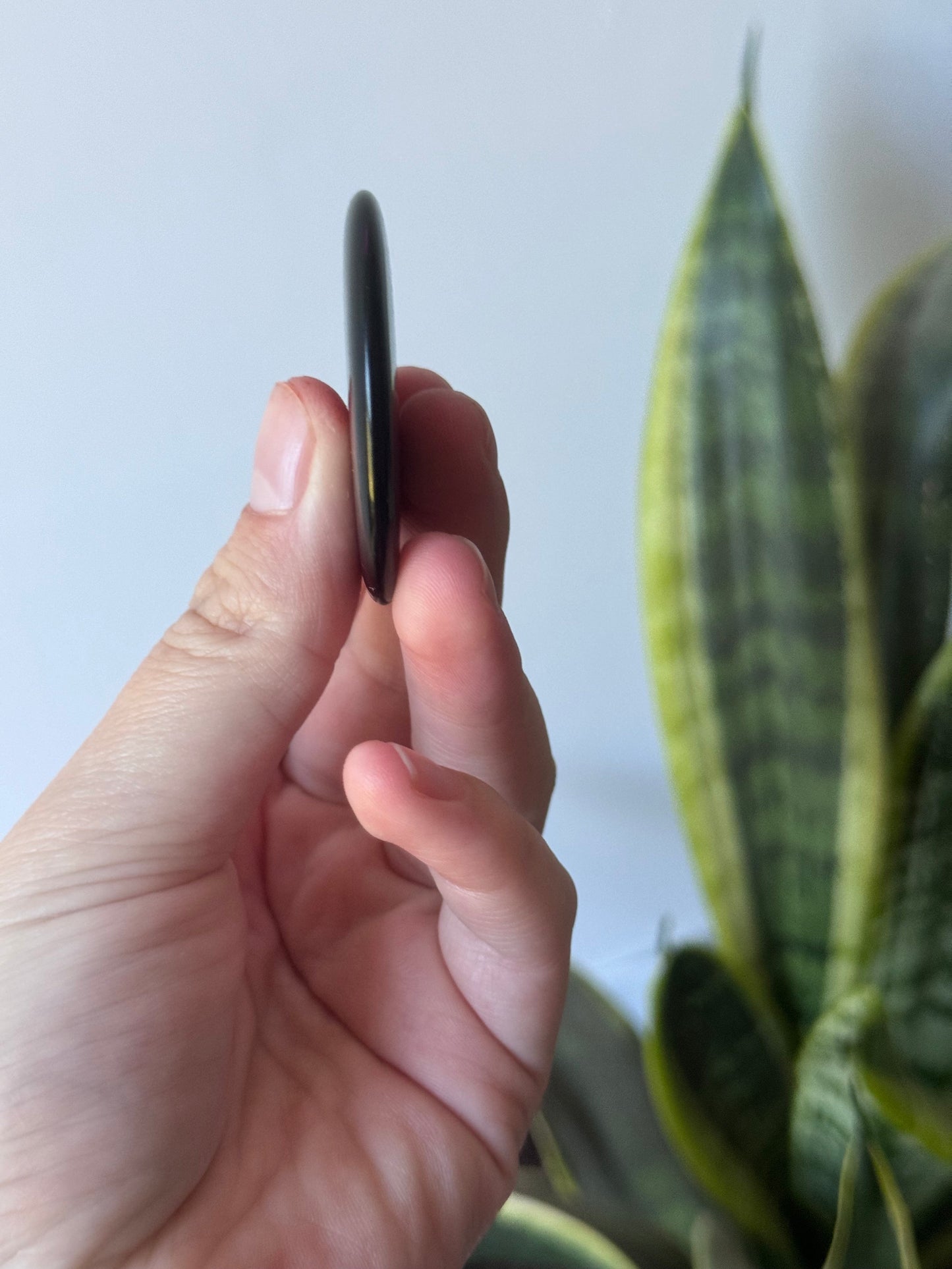 Beautiful Black Obsidian Flat Stones | Black Obsidian Round Palm Stone Pocket Stone Skipping Stone