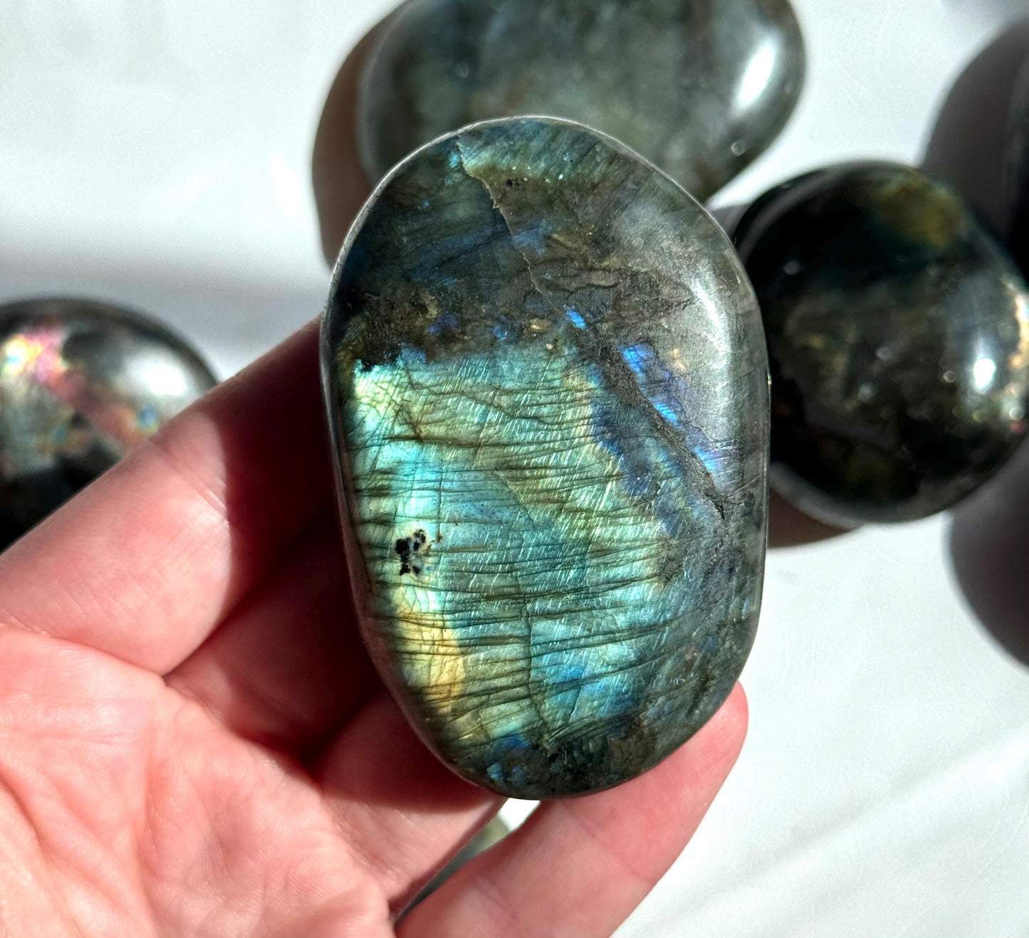 Beautiful Labradorite Palmstones from Madagascar | Flashy Labradorite Palm stone