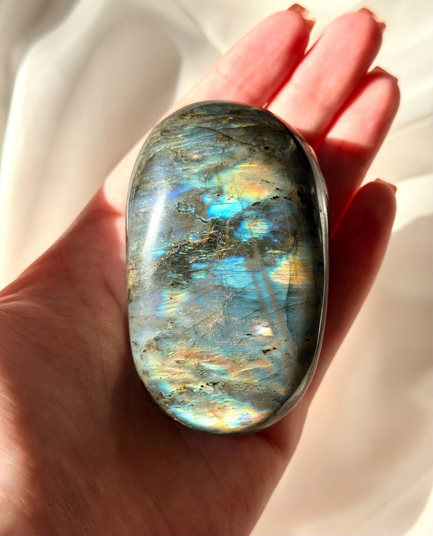 Flashy Labradorite Palm Stone | Madagascar Labradorite Crystal | Polished Palmstone | Flashing Healing Crystal | Meditation Gift