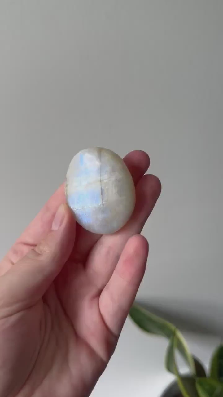 Gorgeous Flashy Moonstone Palm Stone with Blue Flash | Moonstone Palmstone