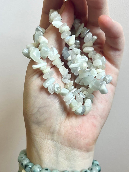 Rainbow Moonstone Bracelet Moonstone Chips blue flash Gemstone Bracelet Crystal Jewelry Handmade Bracelet Stackable Gift for her Gift box
