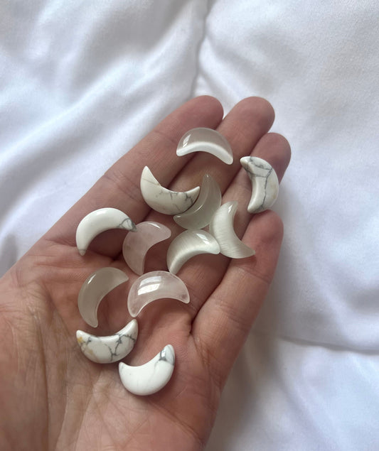 Mystery Mini Moon Carving | Intuitively Chosen Mini Moon