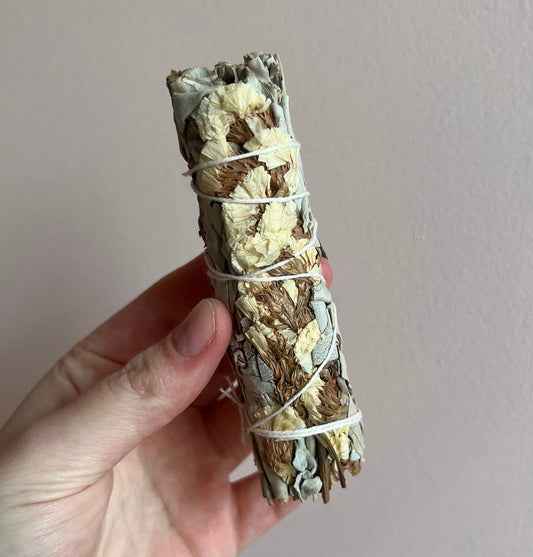 White Sage & White Sinuata Flowers Bundled Stick