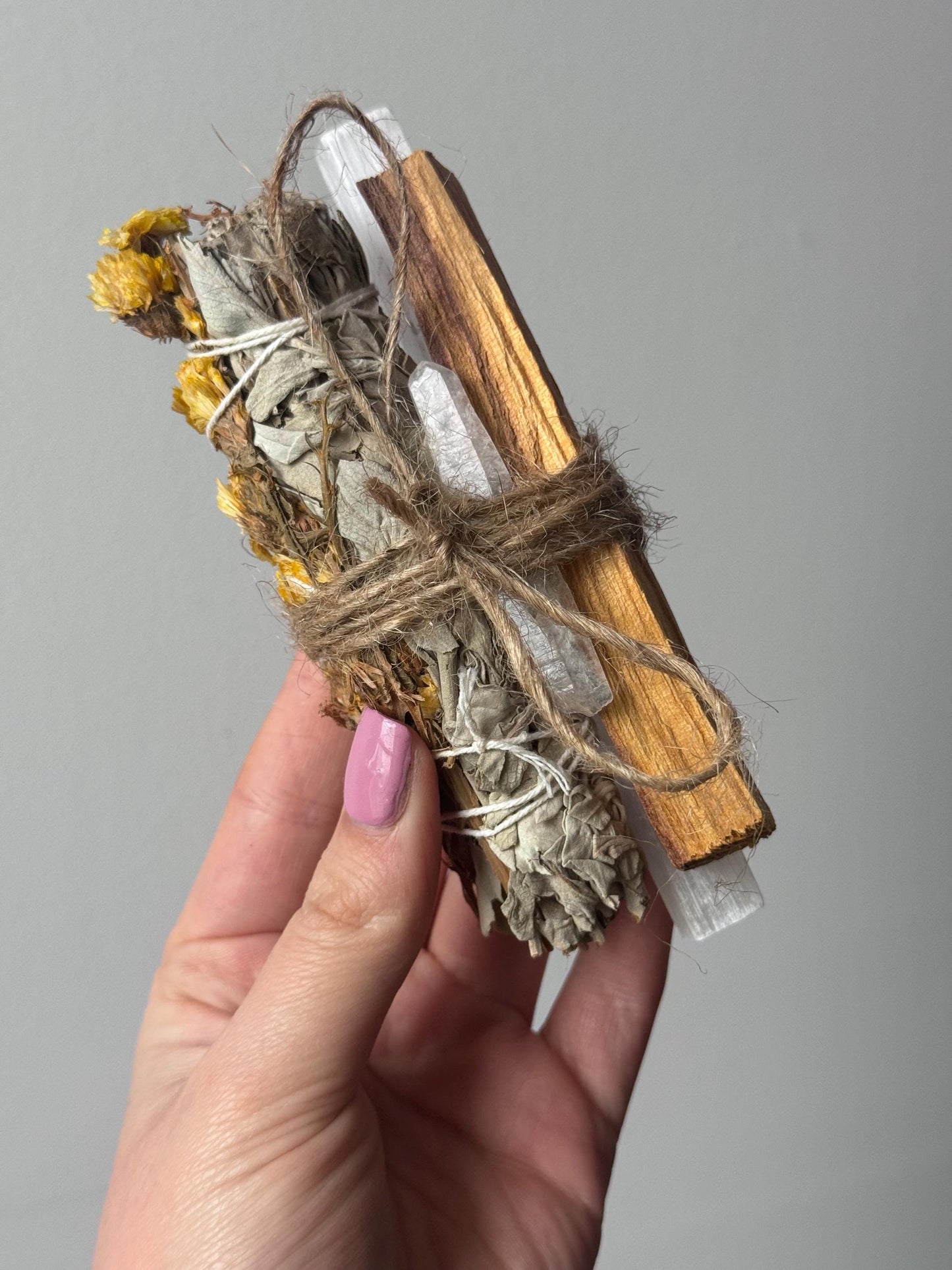 Insence Bundle Yellow Sinuata White Sage Palo Santo Stick Selenite Wand & Clear Quartz Bundle Gift