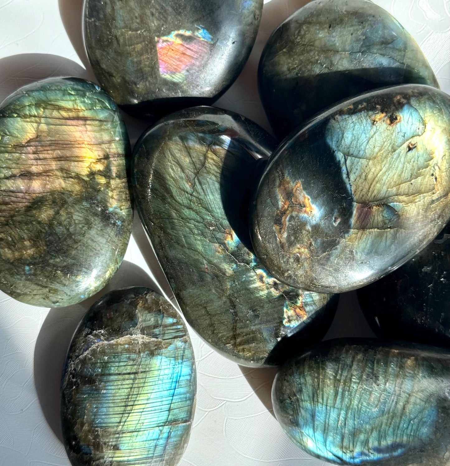 Beautiful Labradorite Palmstones from Madagascar | Flashy Labradorite Palm stone