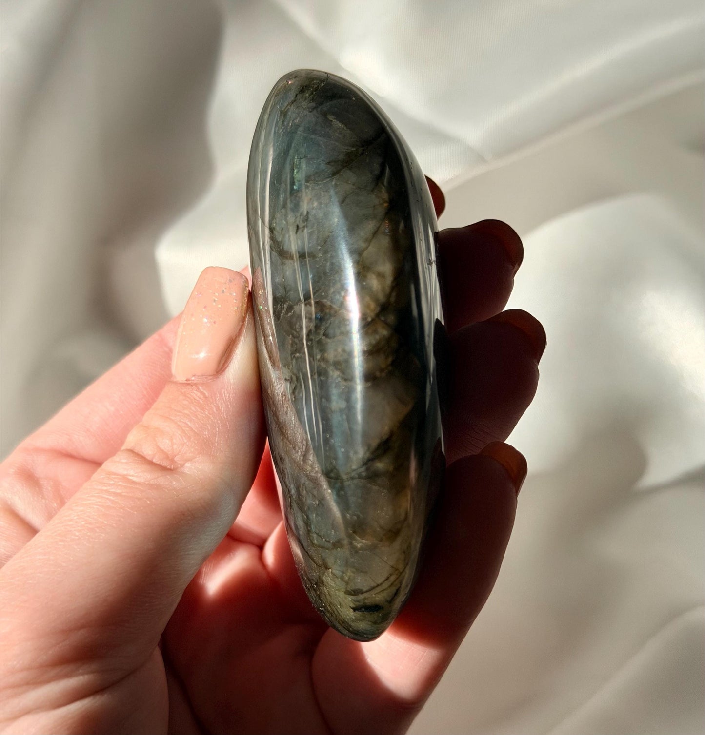 Flashy Labradorite Palm Stone | Madagascar Labradorite Crystal | Polished Palmstone | Flashing Healing Crystal | Meditation Gift
