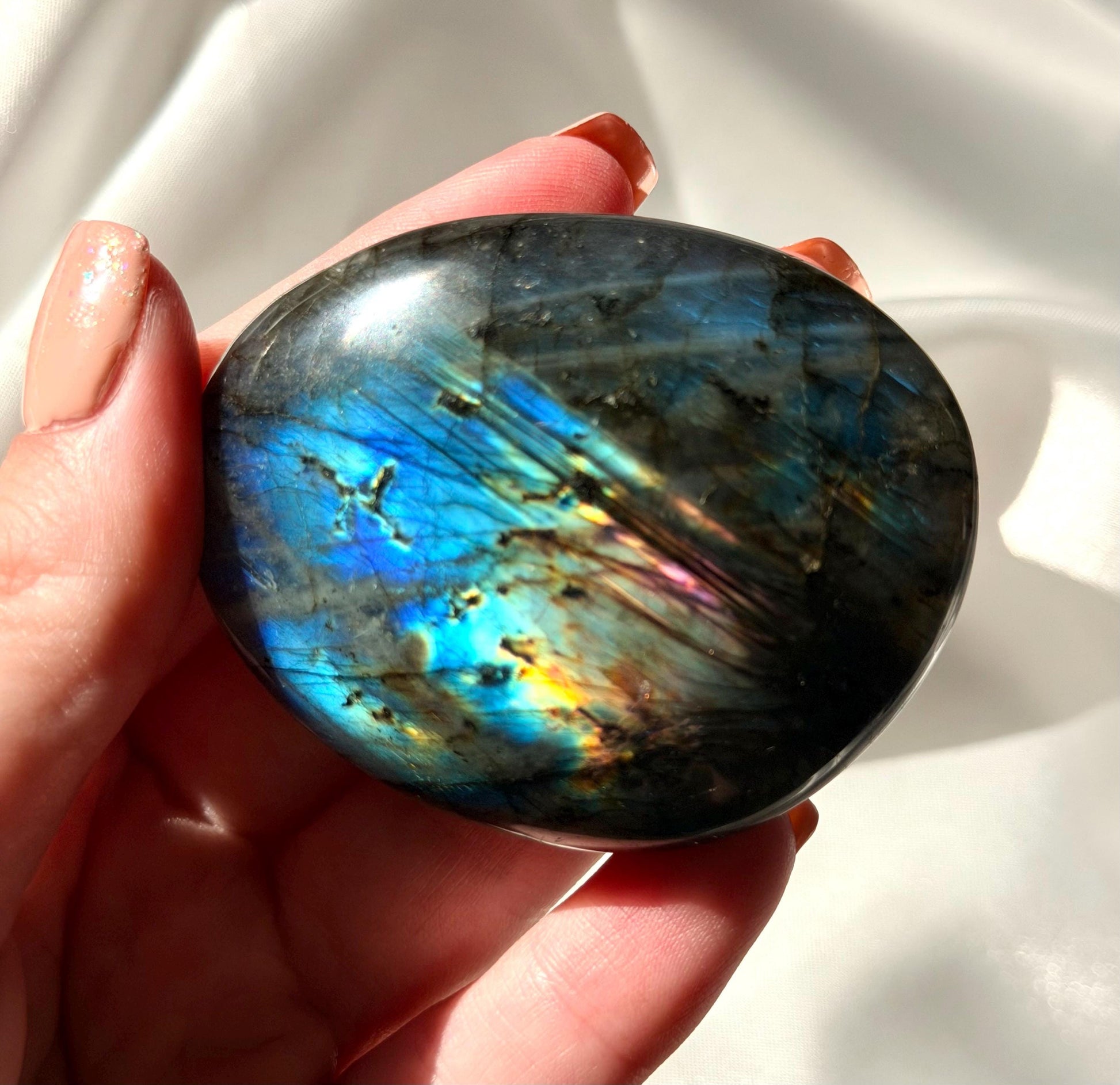 Flashy Labradorite Palm Stone | Madagascar Labradorite Crystal | Polished Palmstone | Flashing Healing Crystal | Meditation Gift