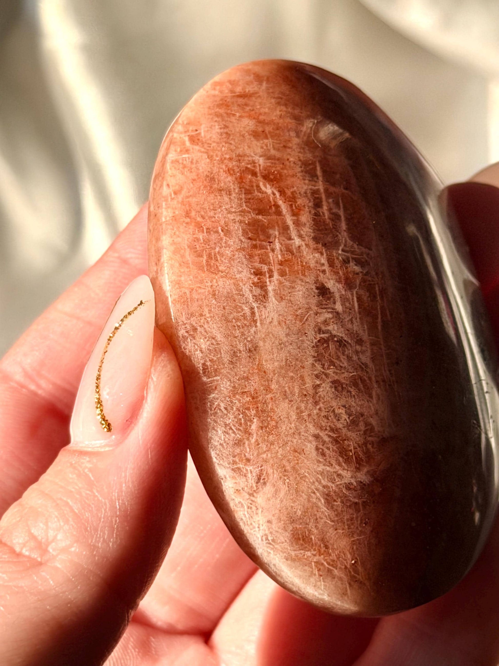 Sunstone Palmstone |High Quality Sunstone Palm Stone with Glitter | Sunstone Pillow from Madagascar