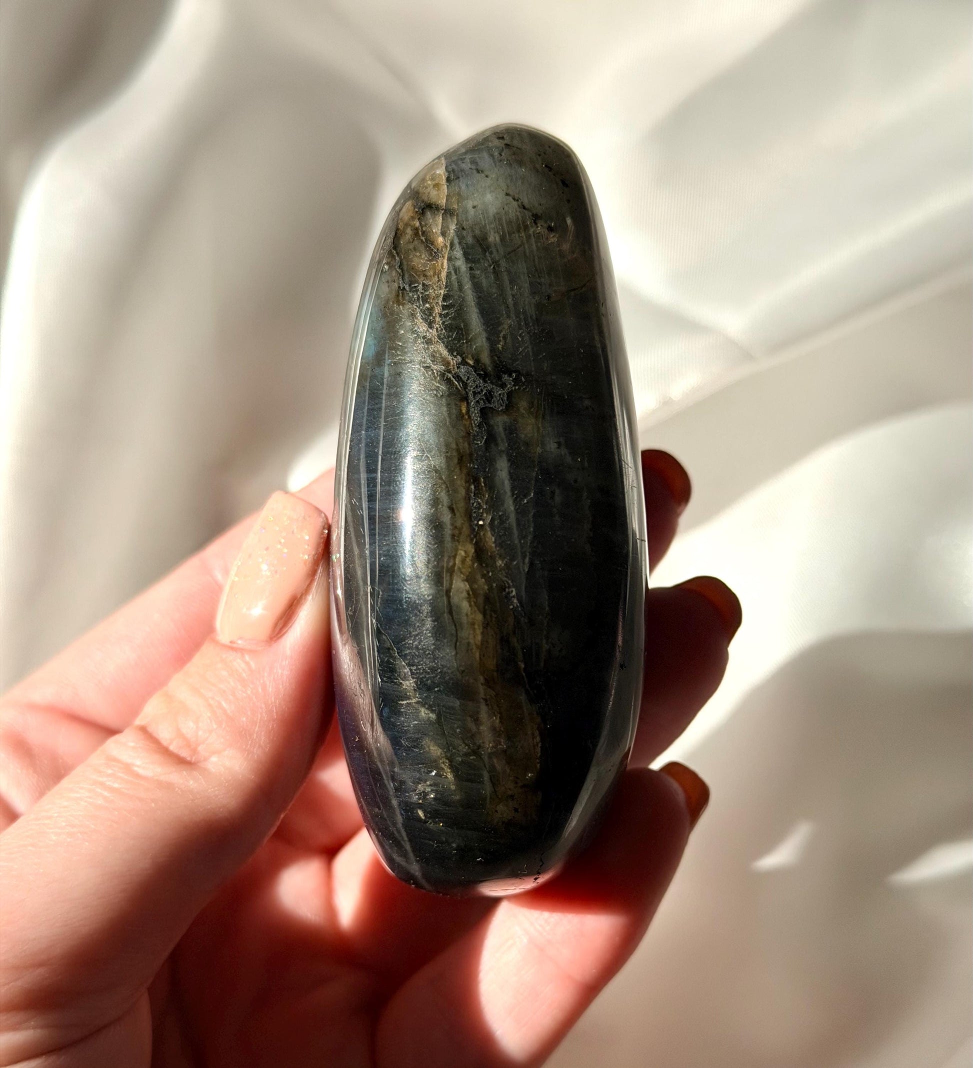 Flashy Labradorite Palm Stone | Madagascar Labradorite Crystal | Polished Palmstone | Flashing Healing Crystal | Meditation Gift