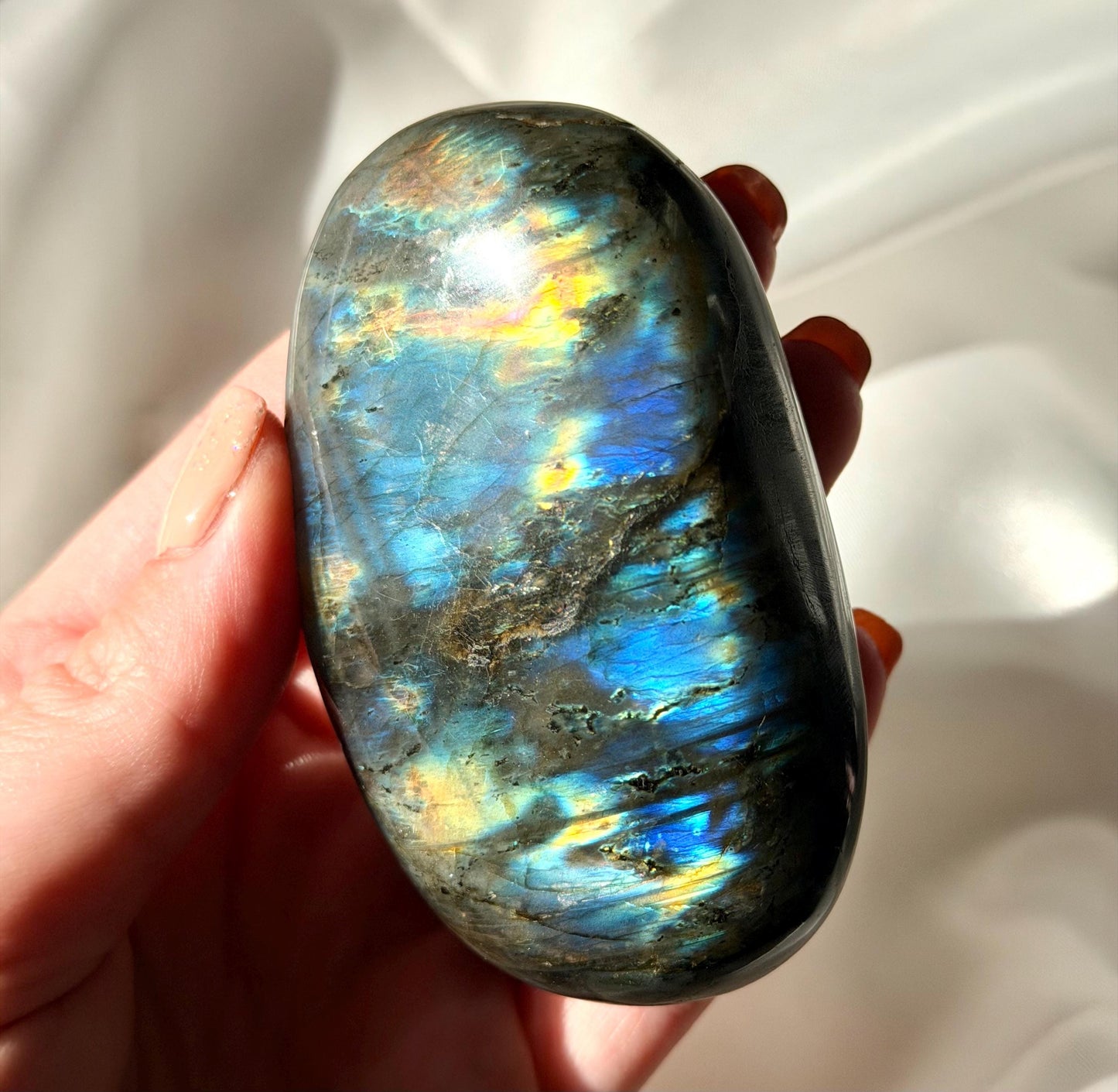 Flashy Labradorite Palm Stone | Madagascar Labradorite Crystal | Polished Palmstone | Flashing Healing Crystal | Meditation Gift