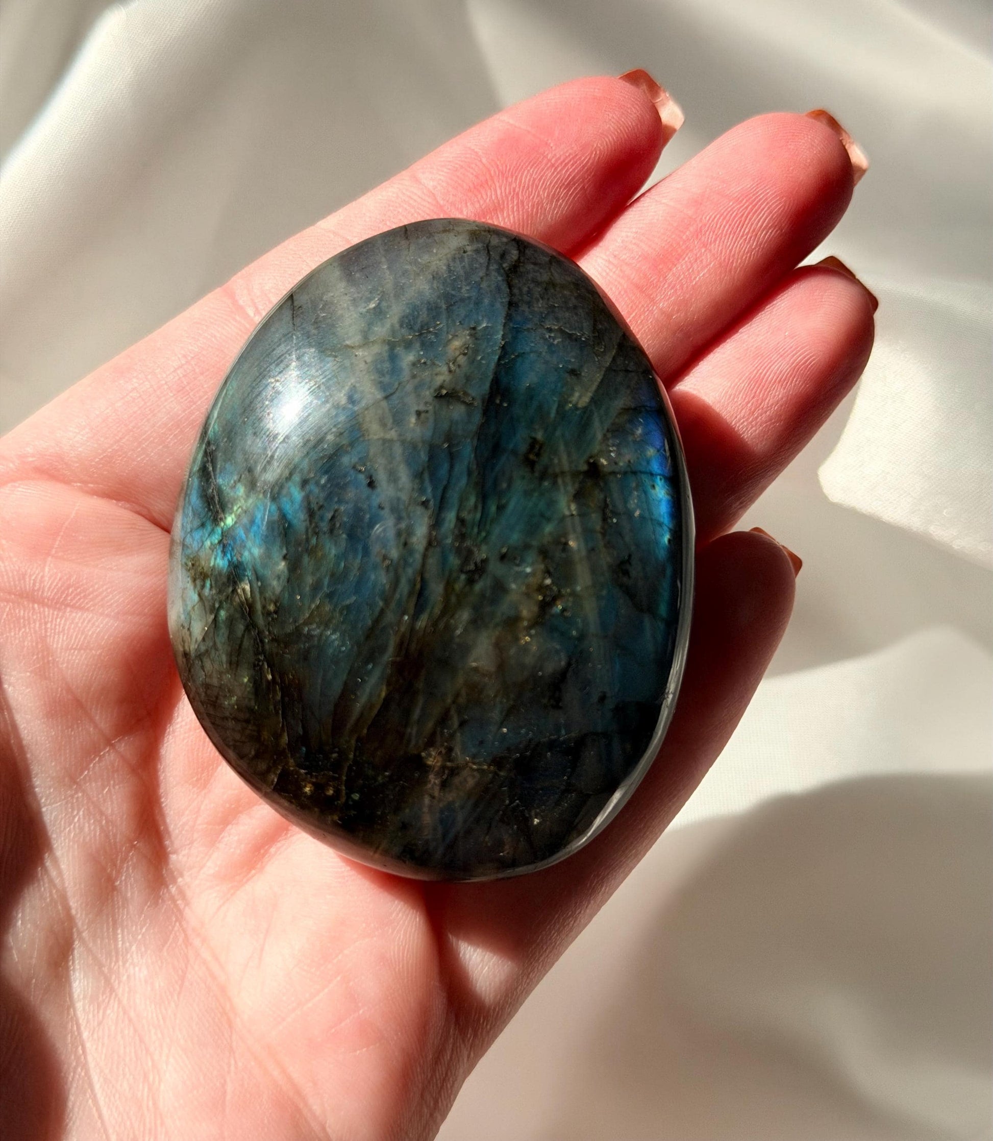 Flashy Labradorite Palm Stone | Madagascar Labradorite Crystal | Polished Palmstone | Flashing Healing Crystal | Meditation Gift