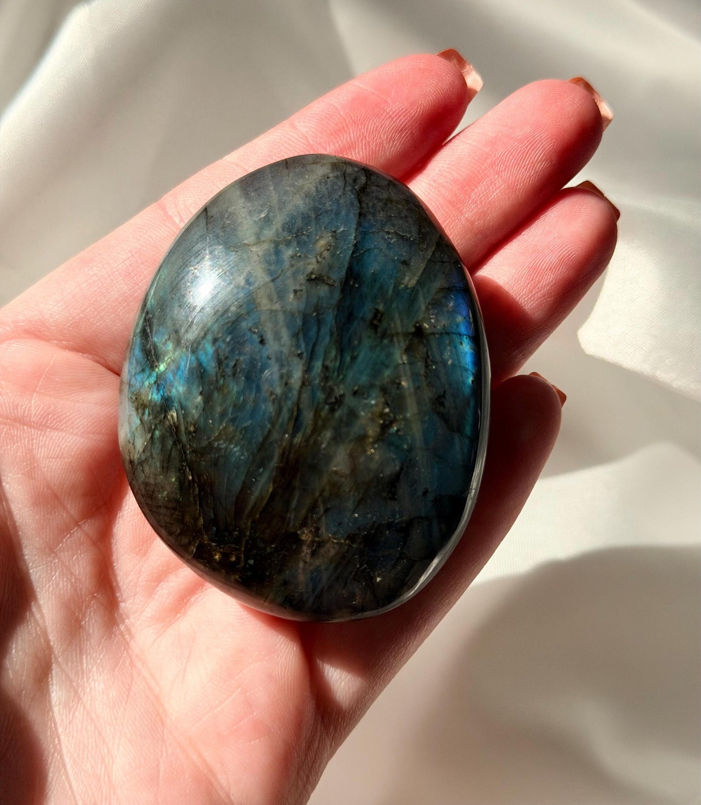 Flashy Labradorite Palm Stone | Madagascar Labradorite Crystal | Polished Palmstone | Flashing Healing Crystal | Meditation Gift