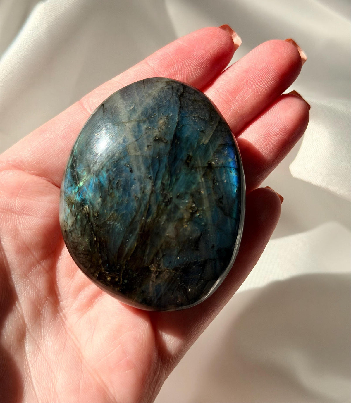 Flashy Labradorite Palm Stone | Madagascar Labradorite Crystal | Polished Palmstone | Flashing Healing Crystal | Meditation Gift