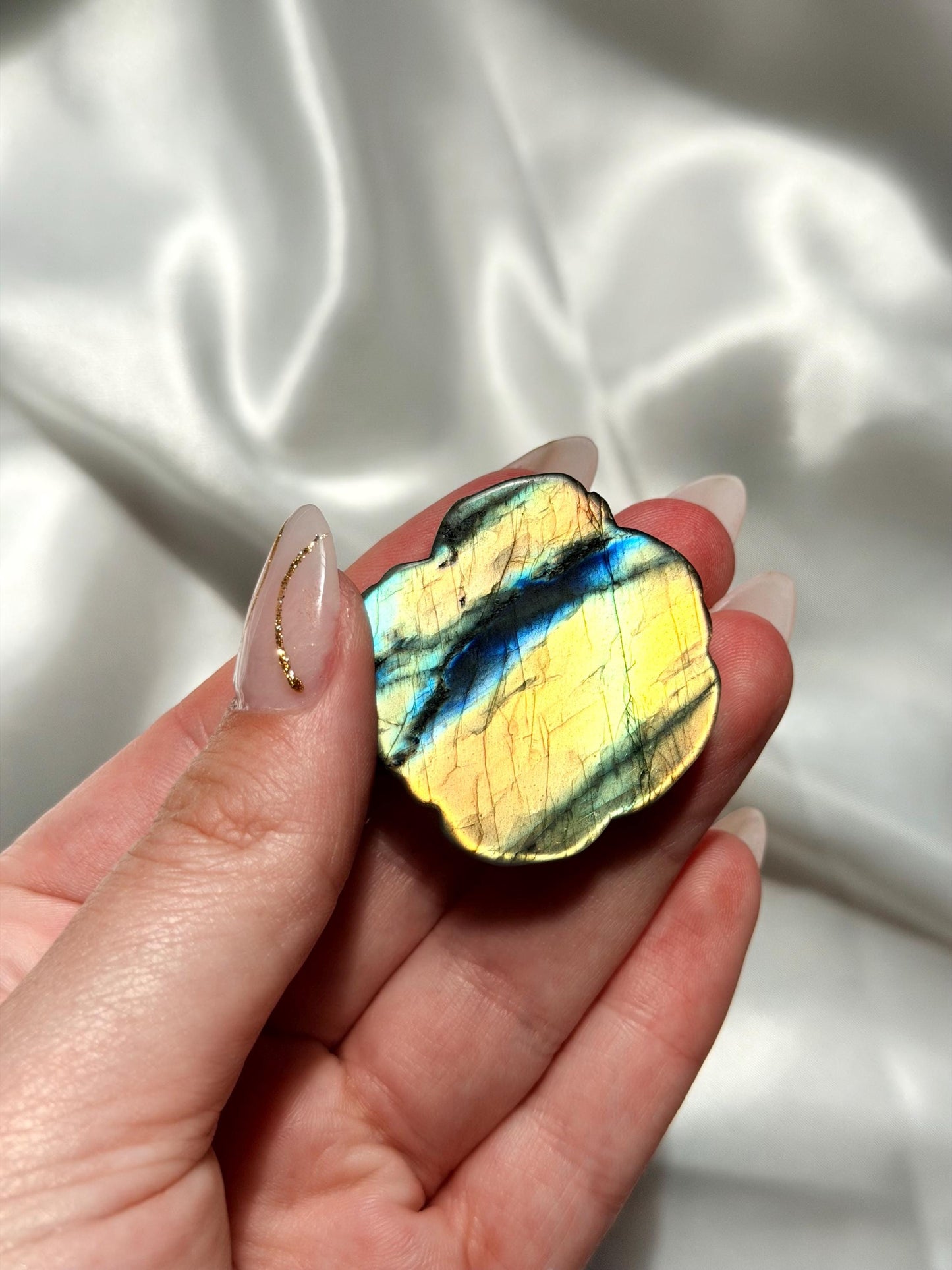 Flashy Labradorite Rose Carving | Natural Labradorite Crystal Rose from Madagascar | Blue Flash Gemstone | Crystal Flower