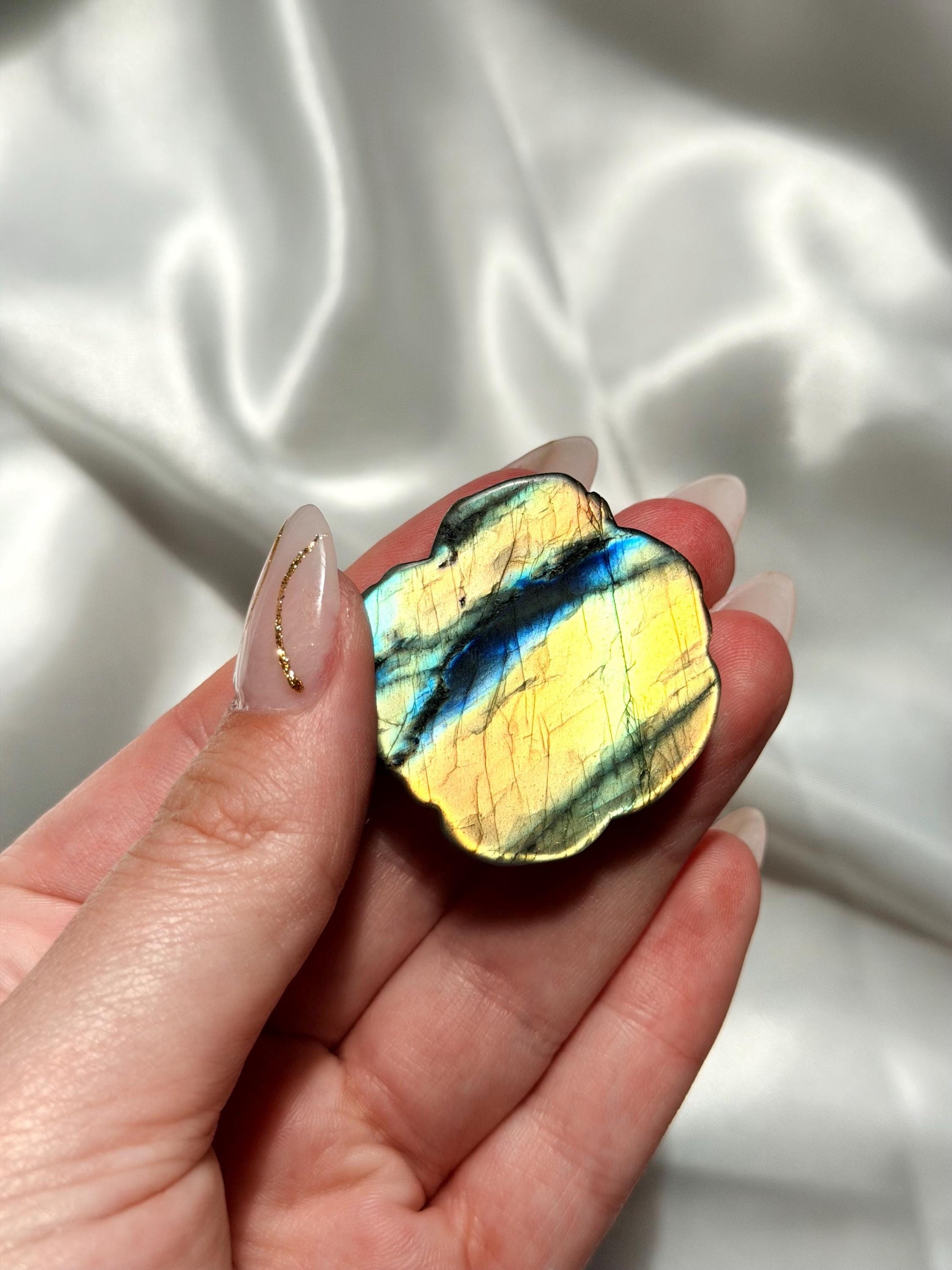 Flashy Labradorite Rose Carving | Natural Labradorite Crystal Rose from Madagascar | Blue Flash Gemstone | Crystal Flower
